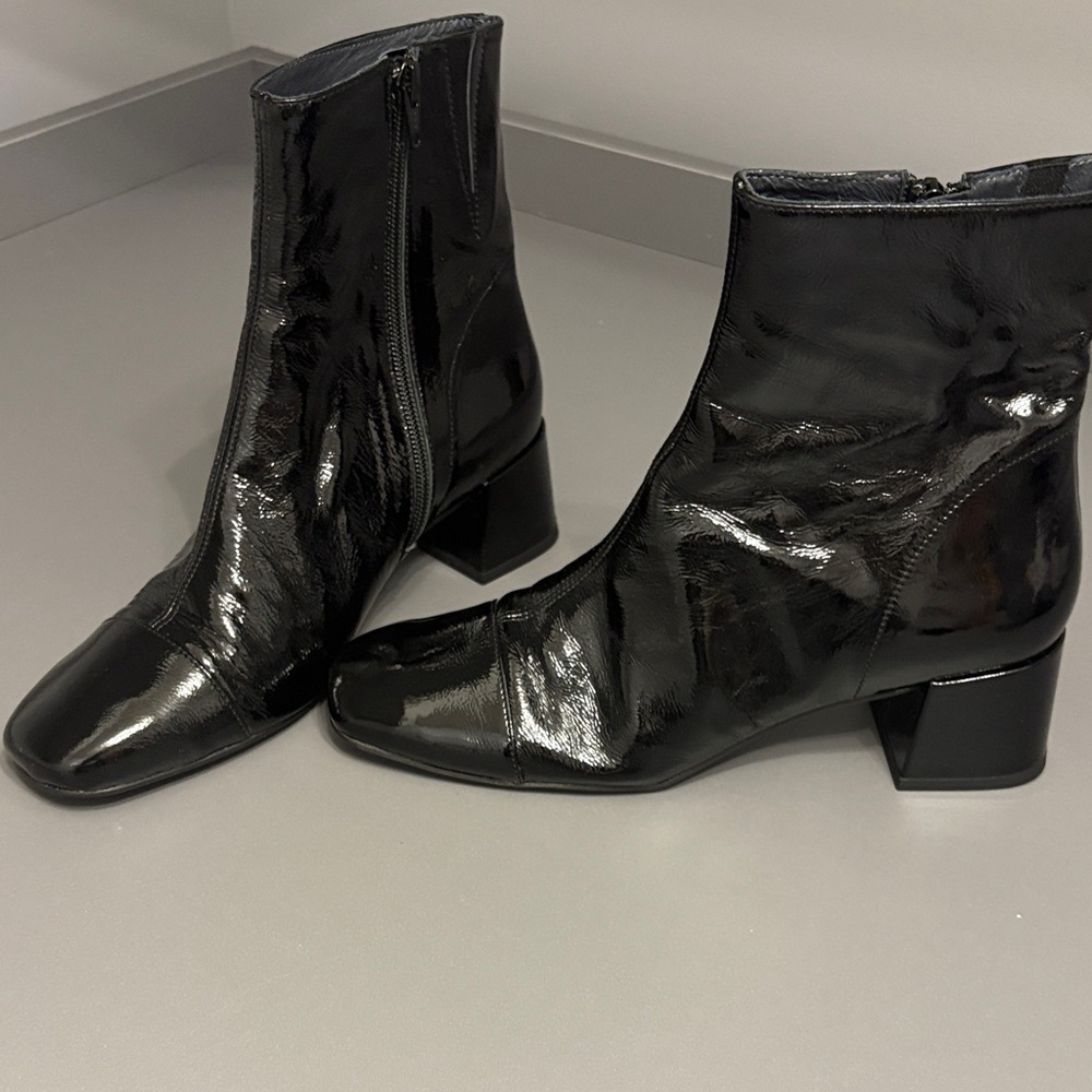 🖤 Jonak Brand Black Patent Ankle Boots